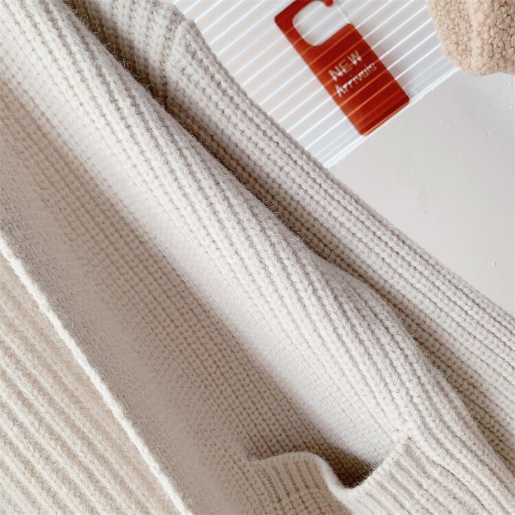 Sweater Detail 10
