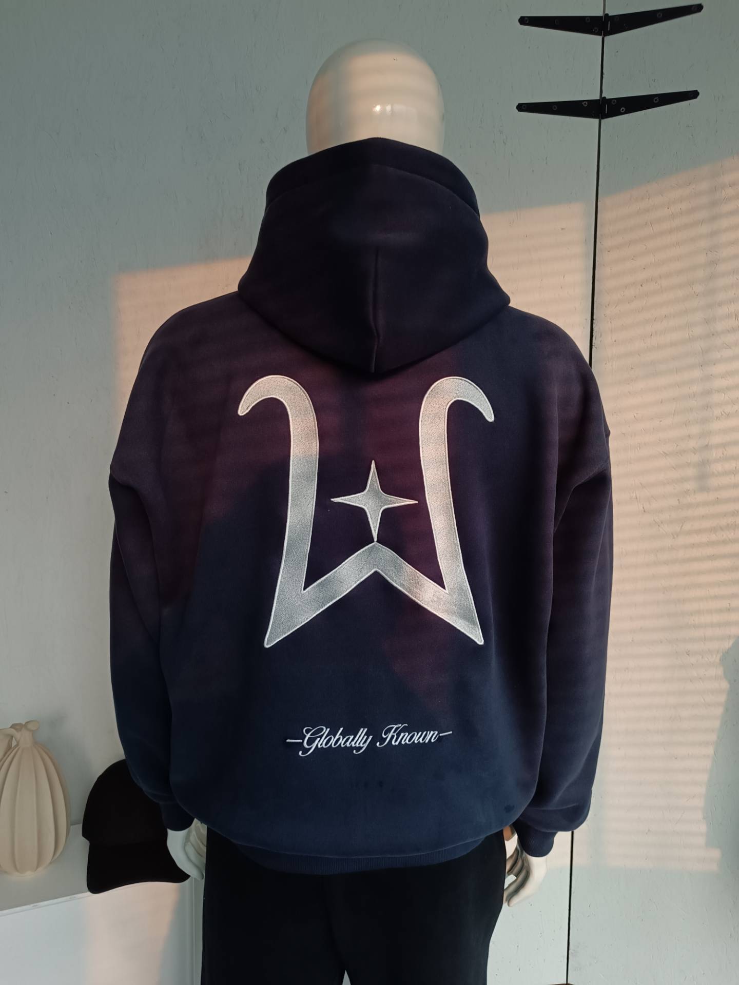 Drop Shoulder Sweatshirts 360gsm to 600gsm Custom Screen Print Boxy Fit Hoodie 3D Embroidery Towel Embroidery MOQ 1pc
