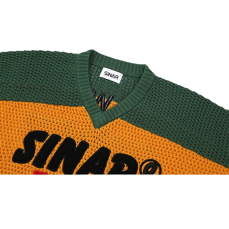 Sweater Display 7