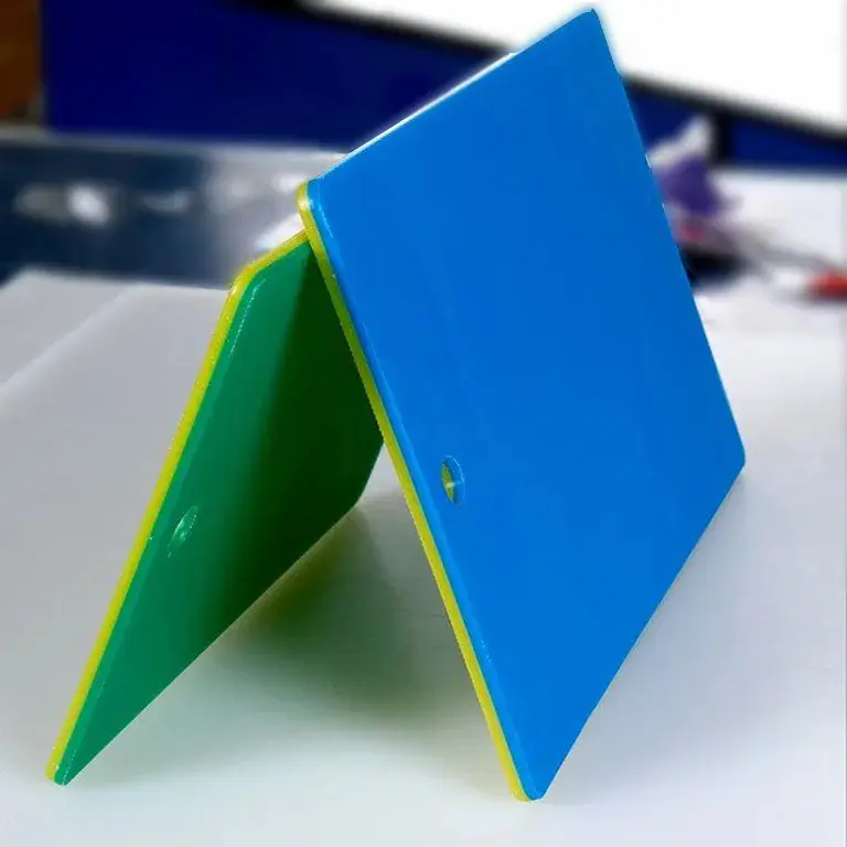 Dual color HDPE Sheet 2-layer