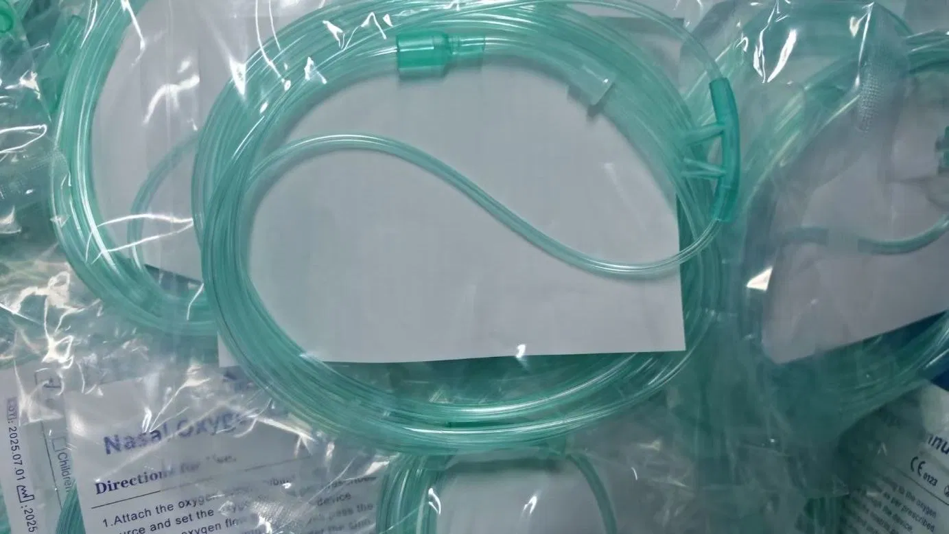 Modelo Mais Recente de Máscara de Oxigênio Descartável para Ambientes Cirúrgicos