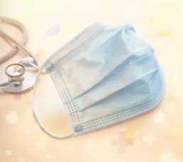 Máscara Facial Preta Elegante Plissada Não Tecido, Respirável, para Uso Estiloso Diário