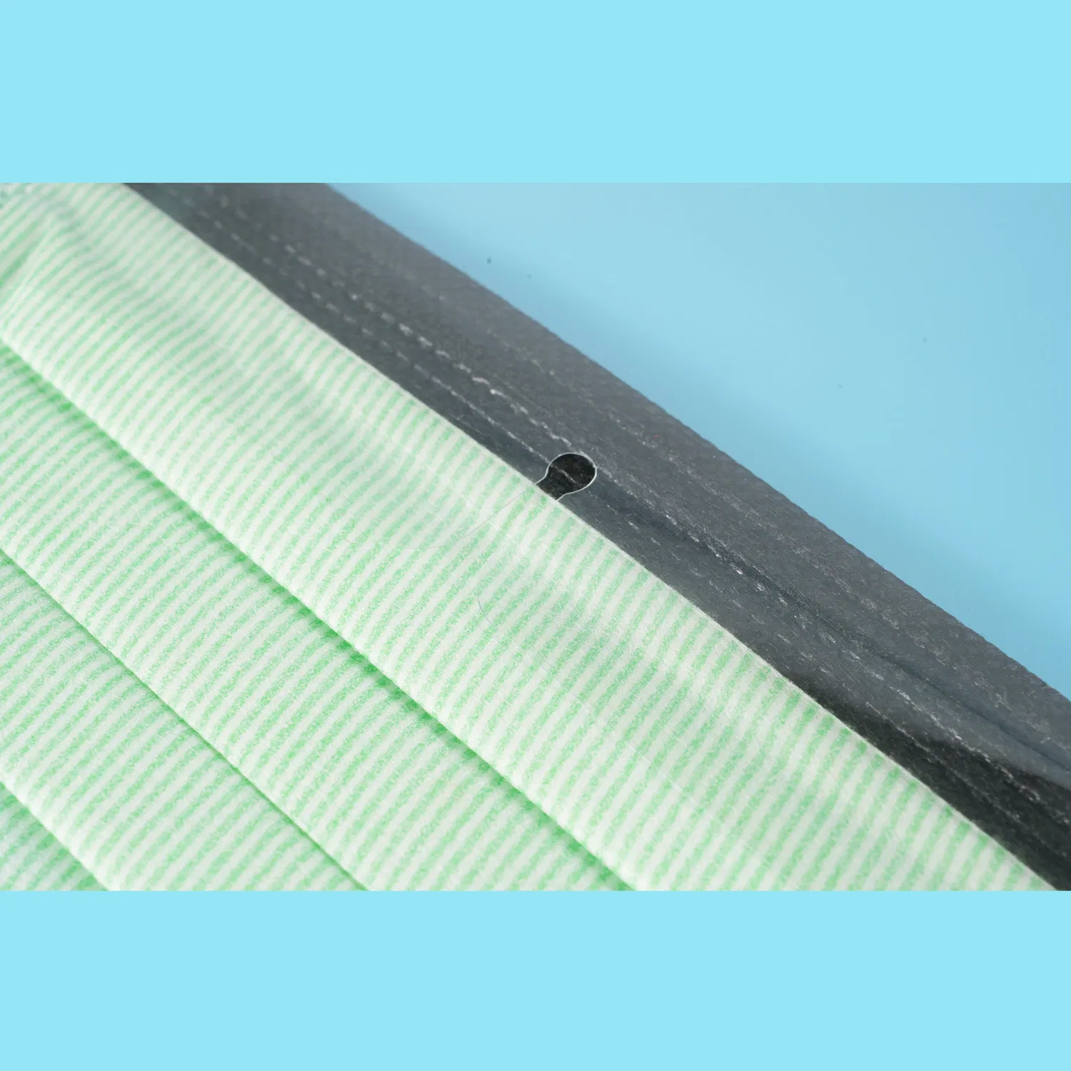 Tie-on Type Iir Surgical Mask with Integrated Anti-Fog Visor Black Foam Nose Seal for Dental Use