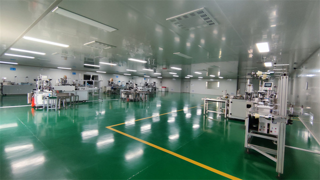 Linha de produção automatizada de máscaras cirúrgicas na fábrica Dongguan BG Health