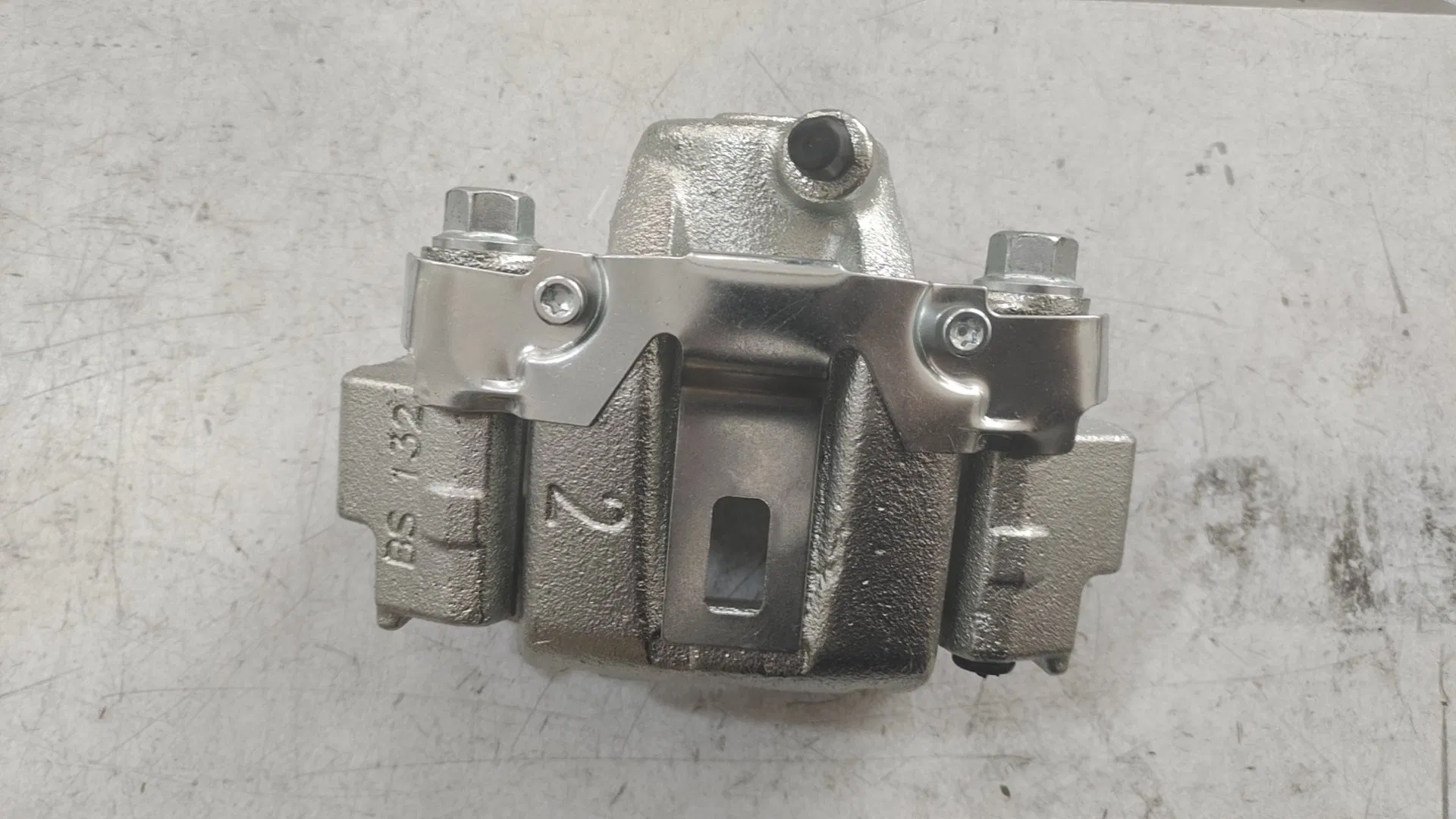 Caliper de Freio Traseiro Esquerdo para Land Cruiser Hzj78 Hzj79 Montagem 47750-60110