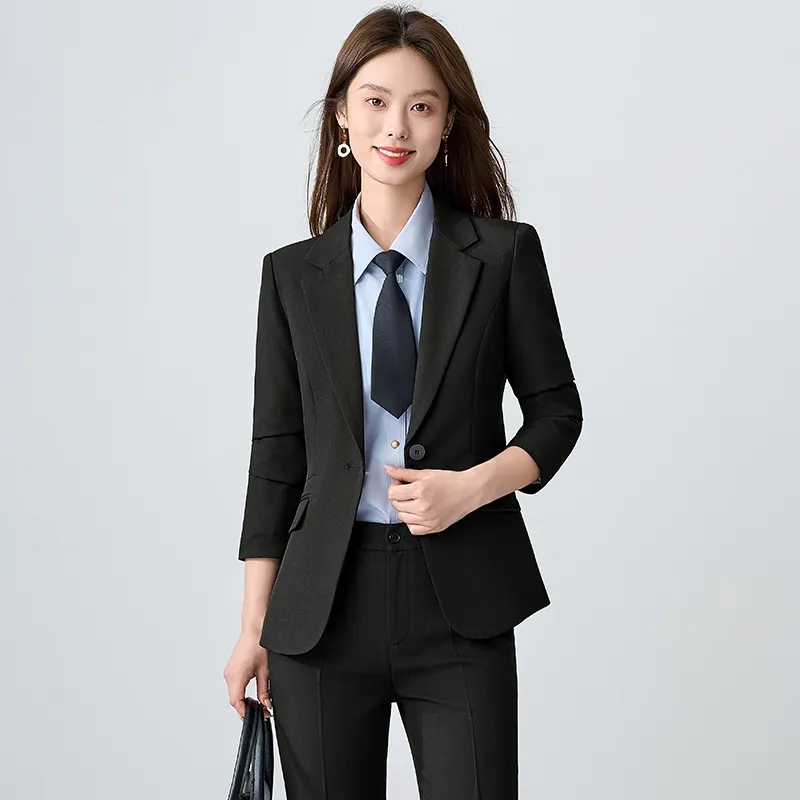 Blazer feminino acabamento