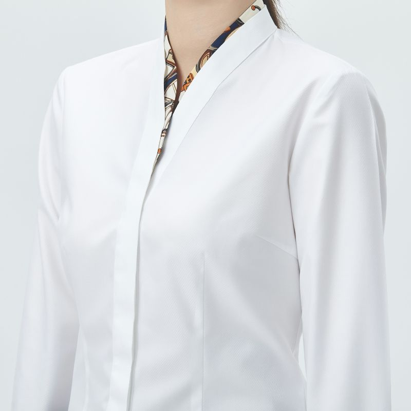 Blusa feminina de manga longa versátil com colarinho e punhos personalizáveis