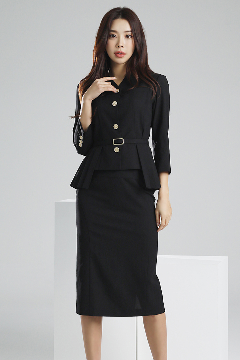 Conjunto Elegante de Blazer Preto com Peplum e Saia Lápis para Mulheres