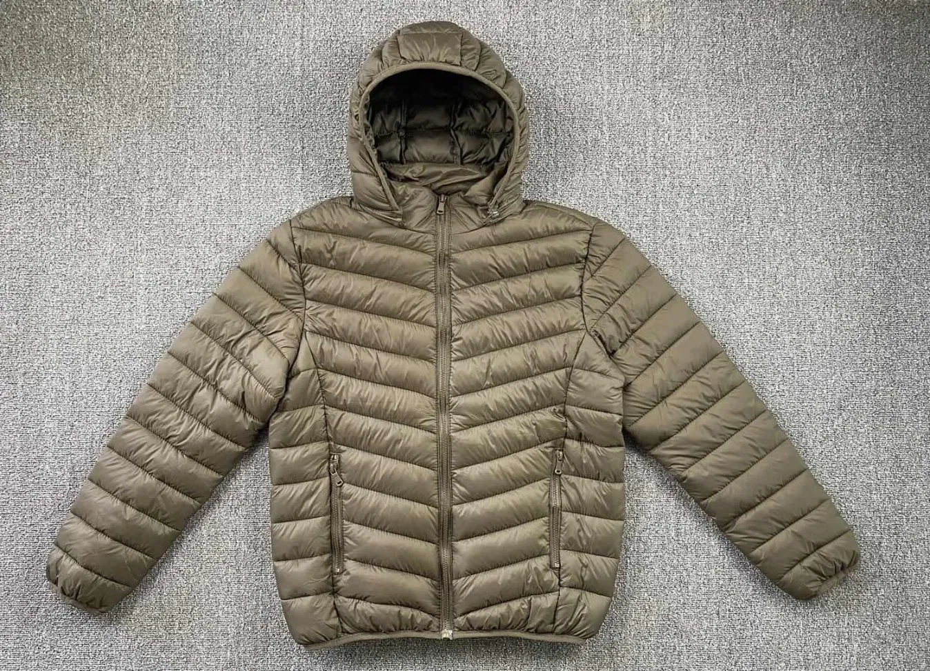 Venda de Estoque Pronto por Atacado OEM Jaqueta de Enchimento Puffy para Homens e Mulheres
