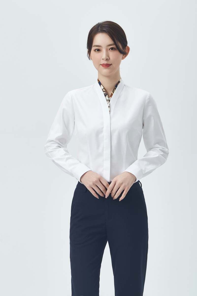 Blusa feminina de manga longa versátil com colarinho e punhos personalizáveis
