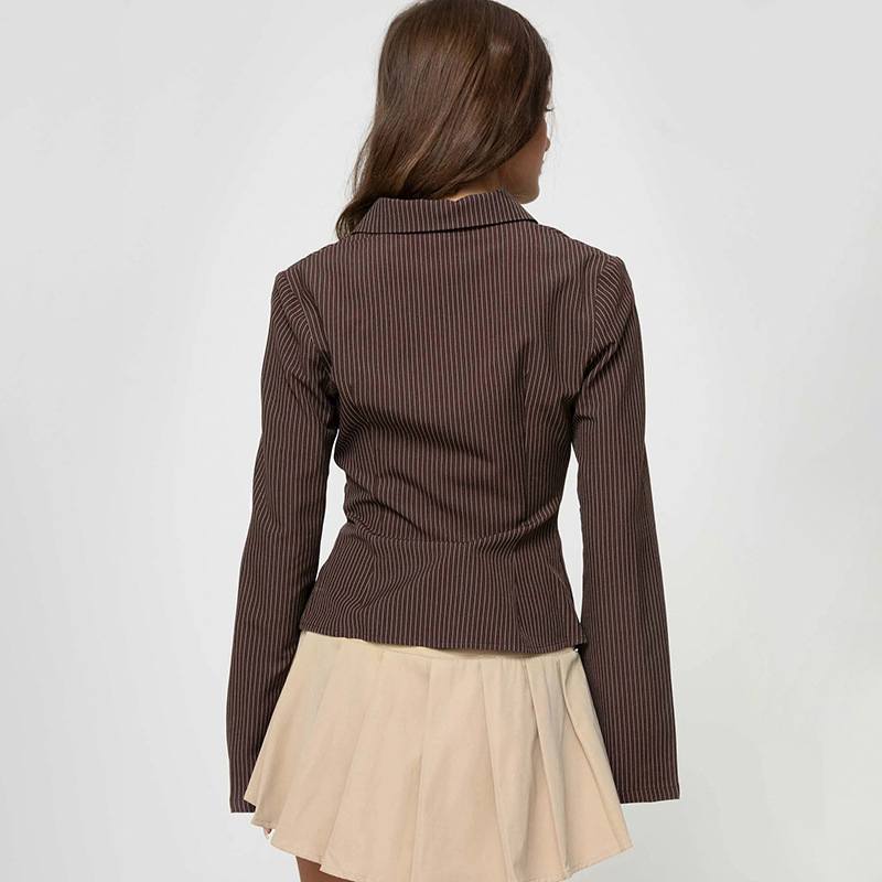 Blusa feminina de gola polo listrada, casual, slim fit, com mangas longas e largas