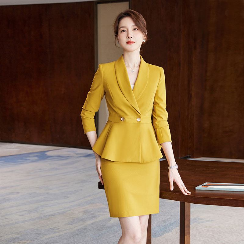 Blazer Feminino com Ombre Gradiente de Lantejoulas para Evento na Passarela