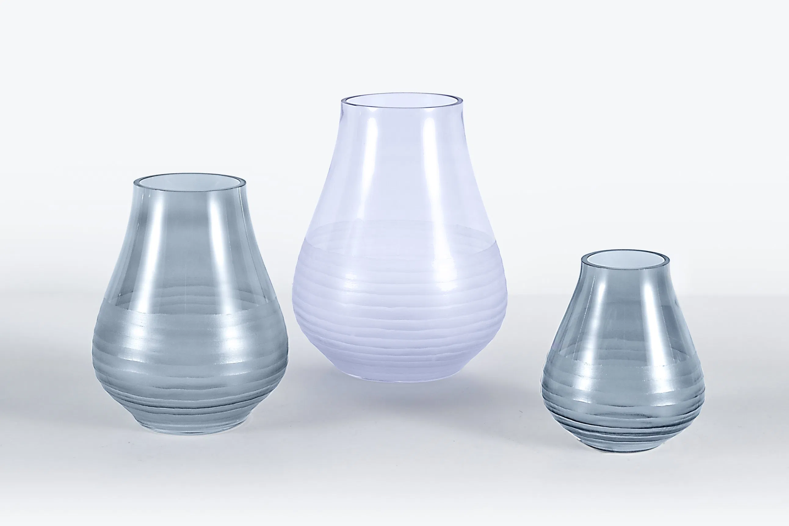 Wholesale Classic European Customized Decorative Colored Clear Glass Flower Vase