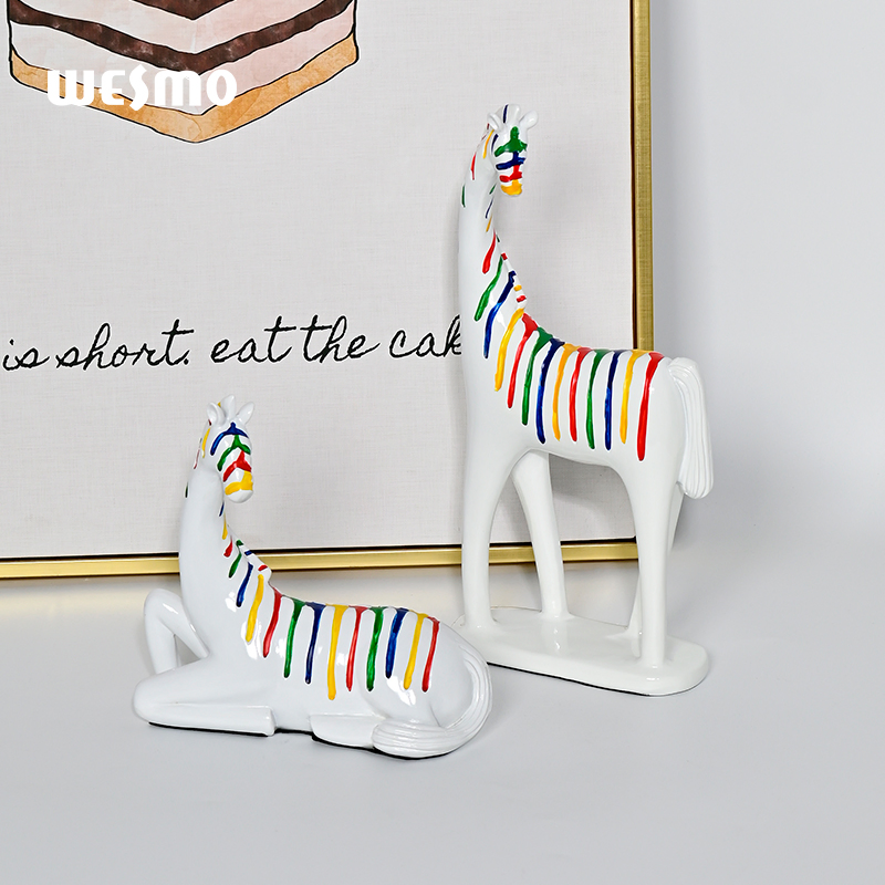 Modern Colorful Animal Desk Decoration Art Graffiti Tabletop Decor Resin Crafts Ornament