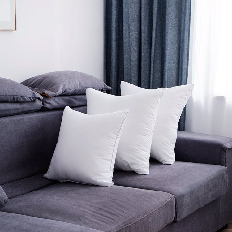 Manufacturer Supply Polyester Fiber Padding 45X45cm Square Pillow Insert Sofa Decorative Cushion Inner for Hotel / Home