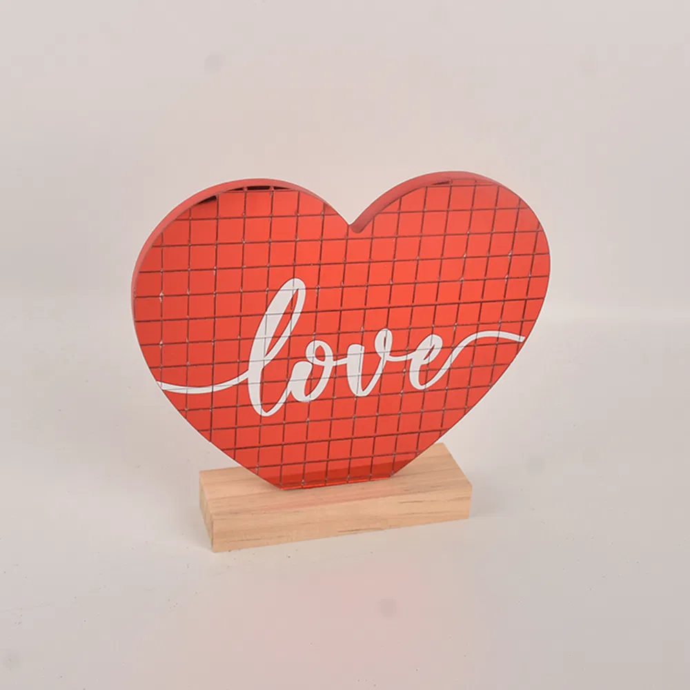 Wooden Tabletop Home Decorative Heart-Shaped Ornaments with Rectangle Wooden Base for Valentine′ S Day