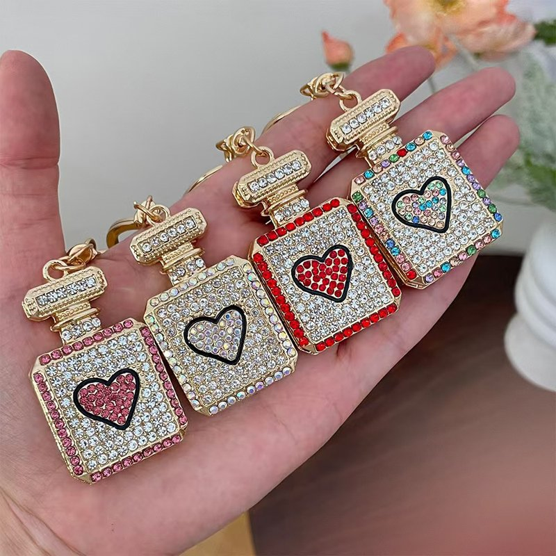 Luxury Perfume Bottle Keychains Exquisite Bag Pendant Rhinestone Key Chain Car Accessories