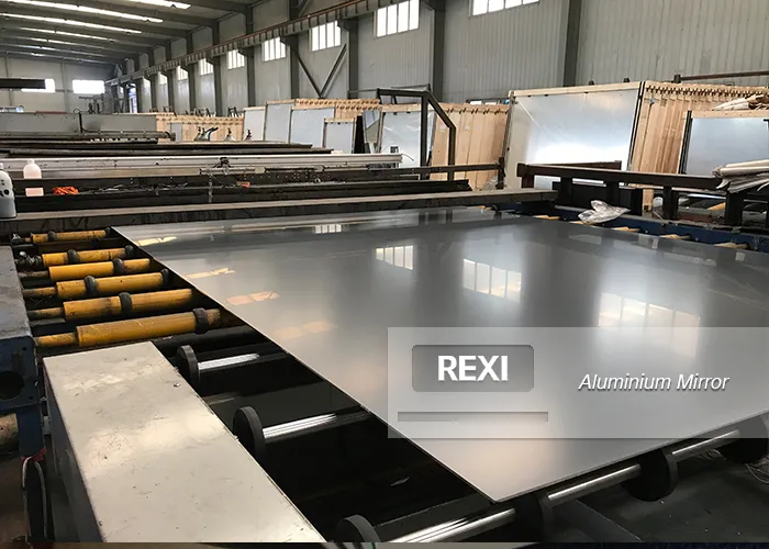 Mirror Glass Display 2