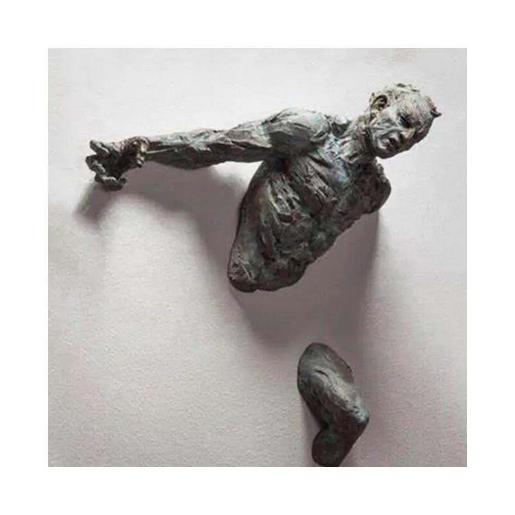 Indoor Home Decoration Art Modern Metal Wall Mount Sculpture Casting Bronze Interior Wall Sculpture Bronze 3D Man Wall Sculpture