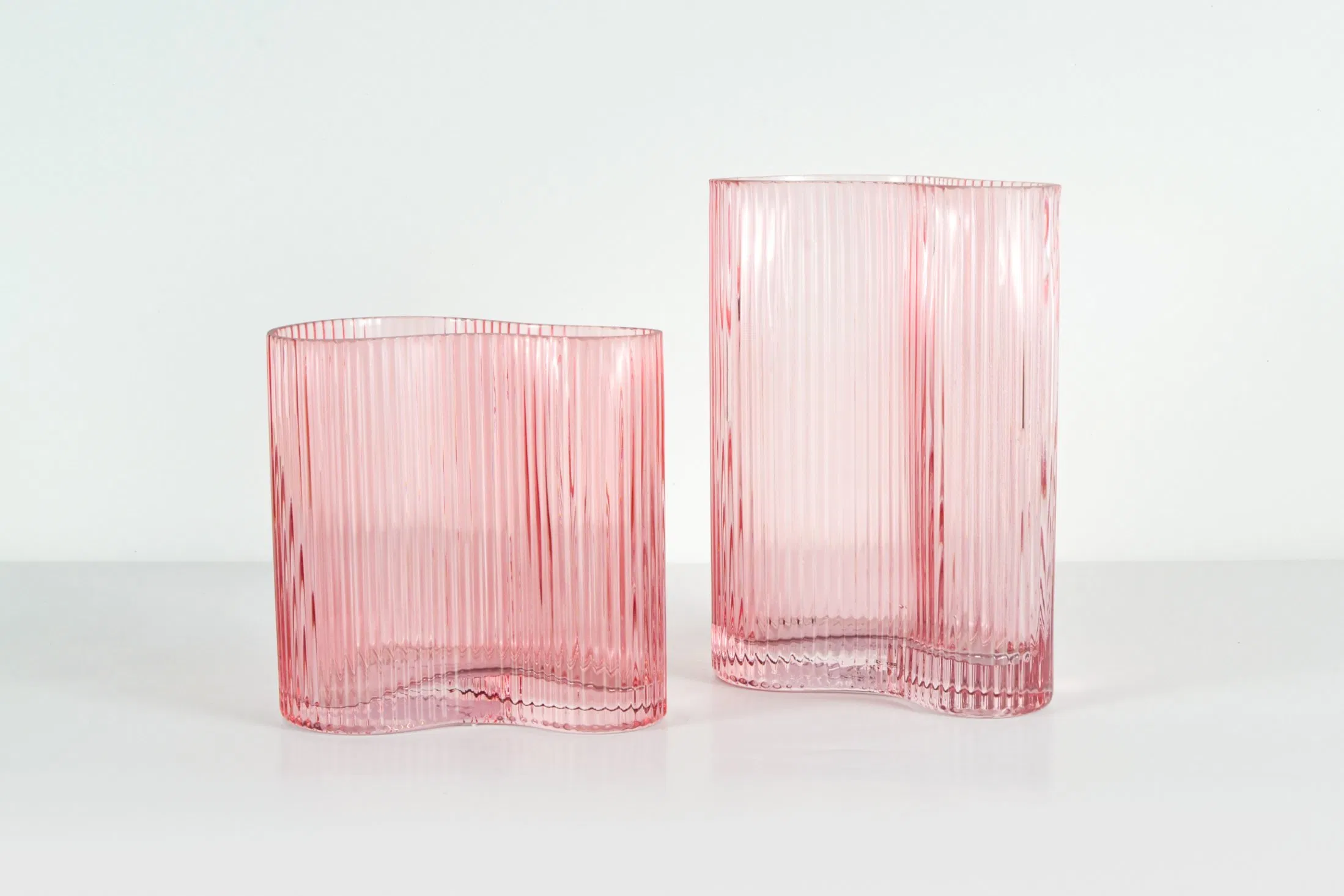 Custom Made Modern Stylish Hand Blown Decorative Glass Vase