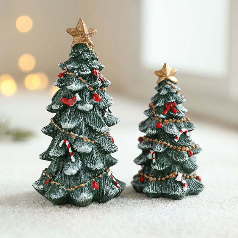 New Design Christmas Mini Tree Resin Crafts Desktop Ornaments Christmas Gift Green Tree Display Novelty Decoration