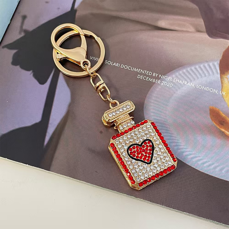 Luxury Perfume Bottle Keychains Exquisite Bag Pendant Rhinestone Key Chain Car Accessories