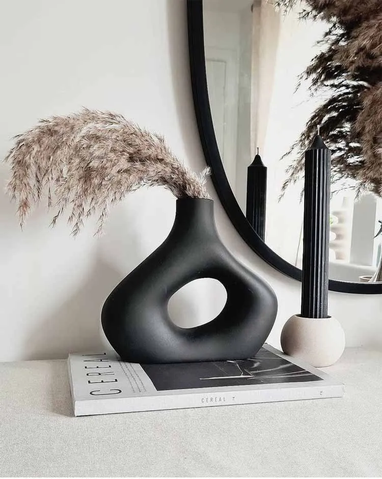 Creative Ceramic Vase Detail 6