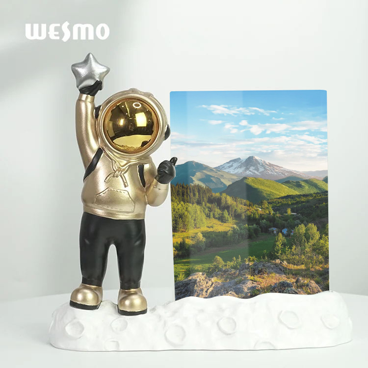Resin Tabletop Gold Astronaut Sculpture Decorative Photo Frame Ornaments
