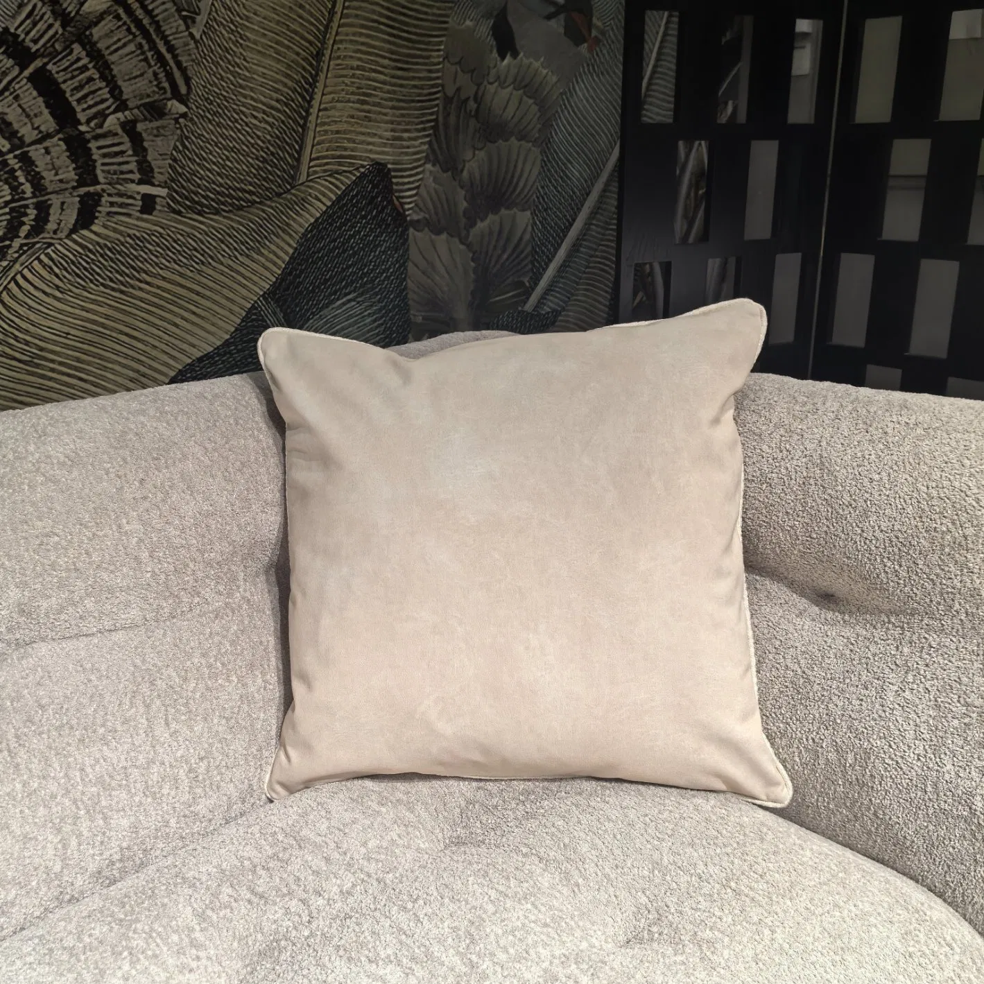 Wholesale Fluffy Faux Fur Teddy Cushion Pillow Cover Woven Decorative Throw Pillow for Home or Hotel Fall Collection