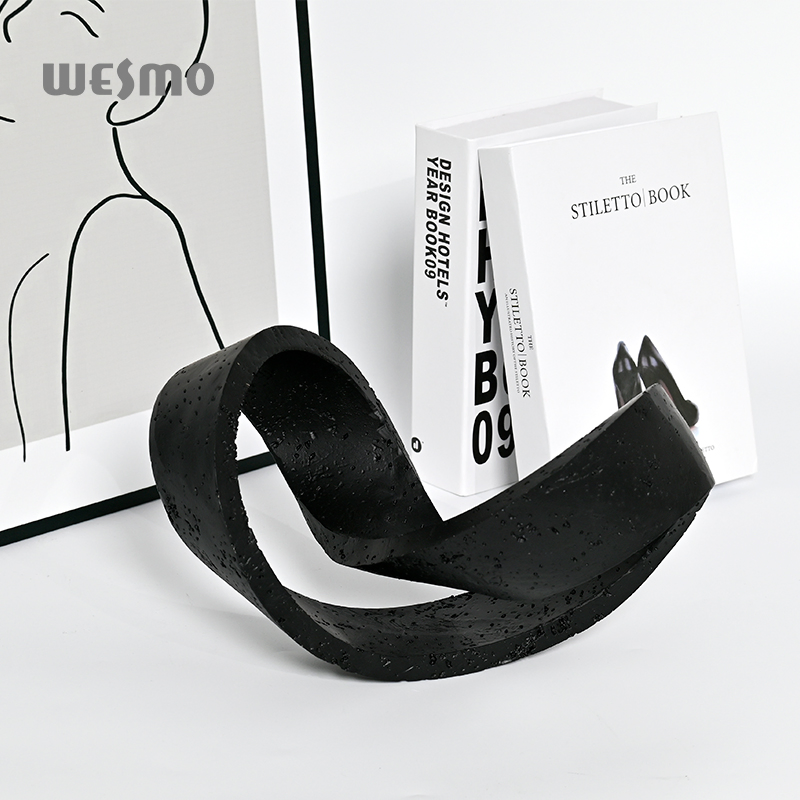 Creative Irregular Geometric Tabletop Ornament Pieces Design Resin Black Curly Shapes for Modern Minimalist Home Decor