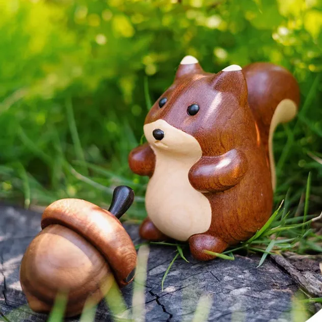 Squirrel Decor Detail 3