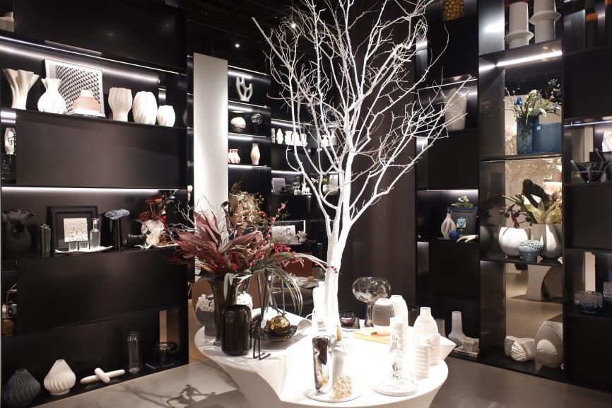 Dehua bathroom products — baskets, vanities, storage accessories