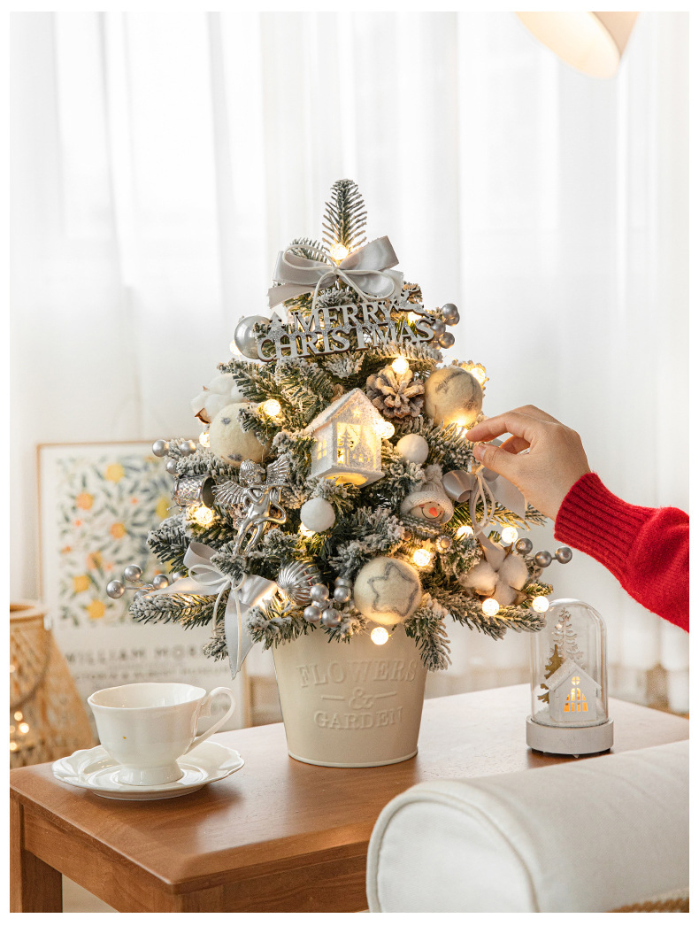 Mini Christmas Tree Desktop Ornament DIY Kit Decorative Luxury Dense PE Material New Design Iron Bucket Christmas Tree for Home Decoration