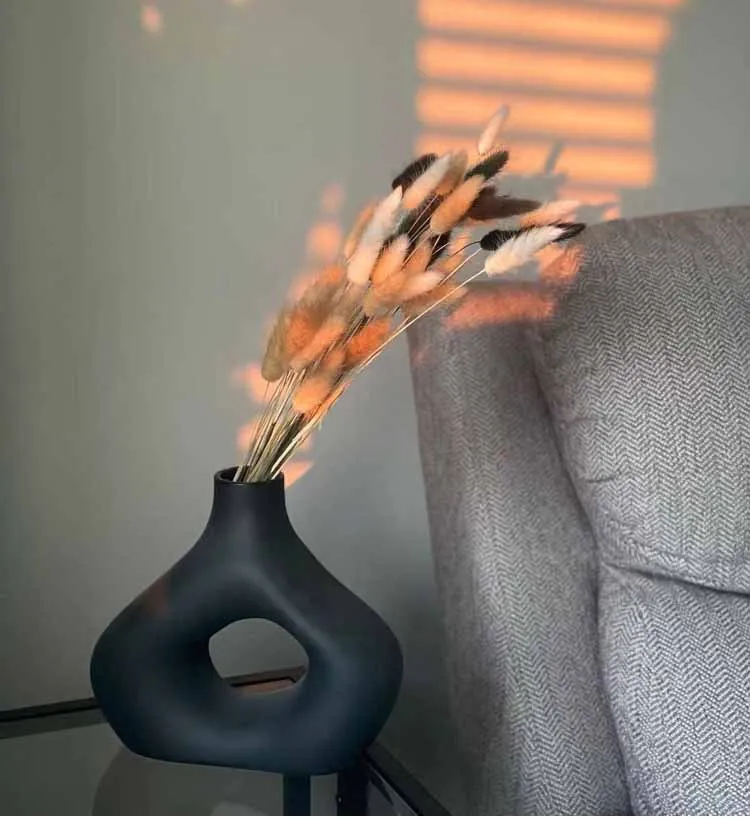 Creative Ceramic Vase Detail 1