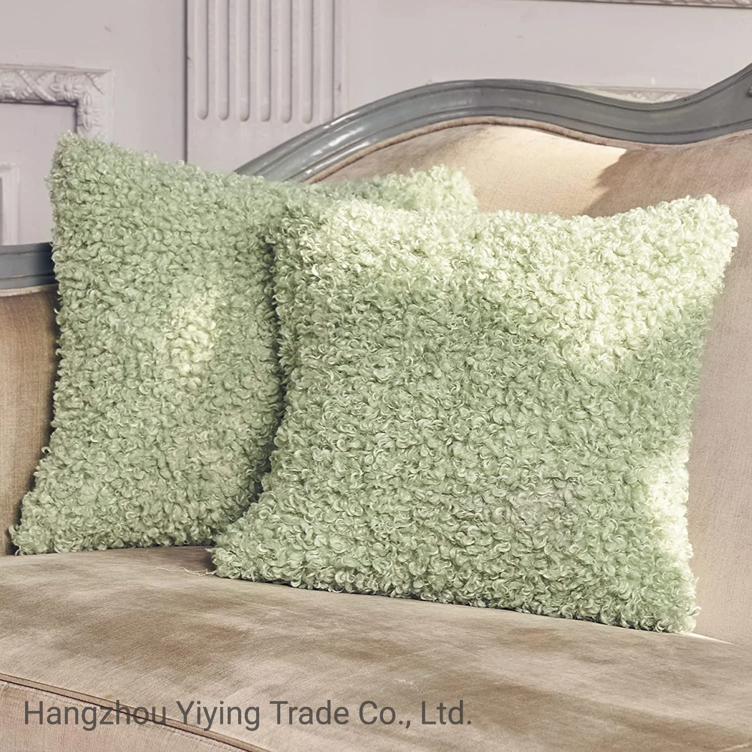 Decorative Throw Pillow Feather Pillow Polyester Pillow with Faux Fur Pillow Covers