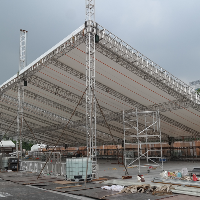 Display Pipe Tube Stadium Flat Galvanized Steel Structure Truss Purlin Design Channel Girder Canopy Roofing Steel Truss Prices