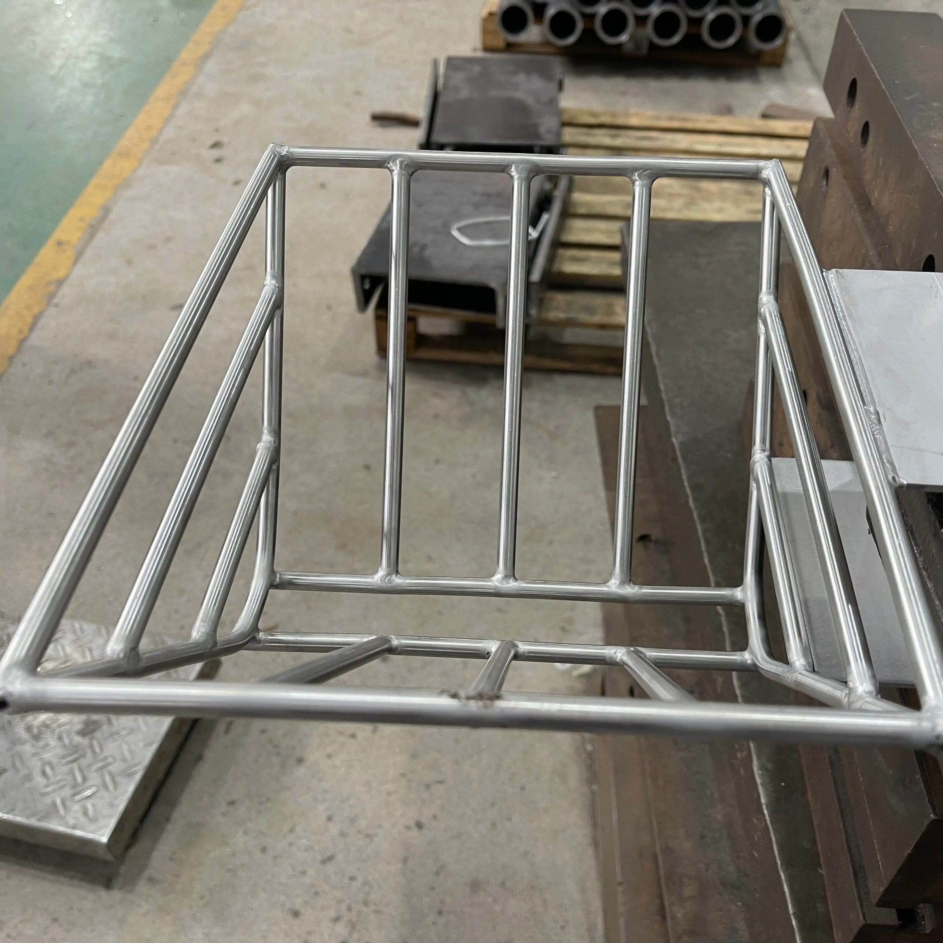 OEM Custom Heavy Duty Industrial Frame Fabrication Large Scale Steel Structure Welding Part Service