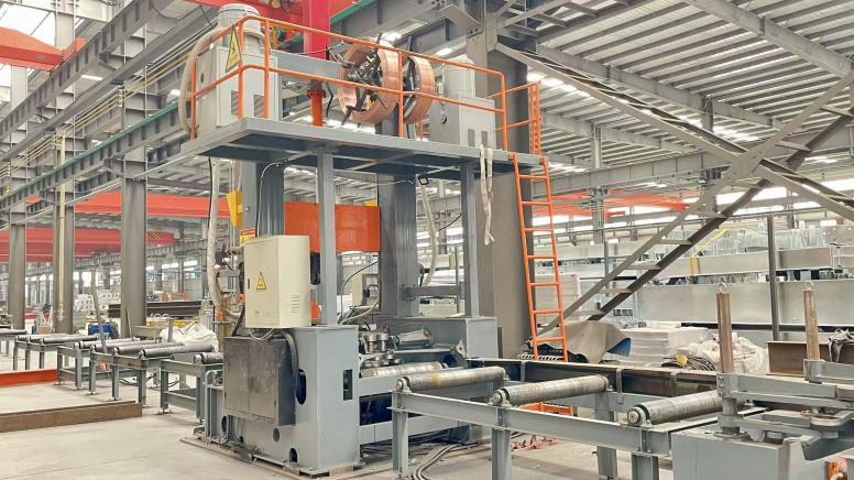 Assembly welding correction process for steel structure fabrication