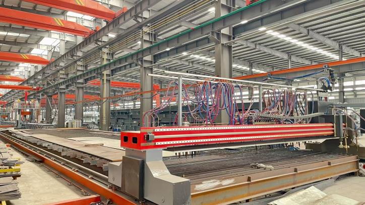 CNC flame cutting machine for precision steel plate processing