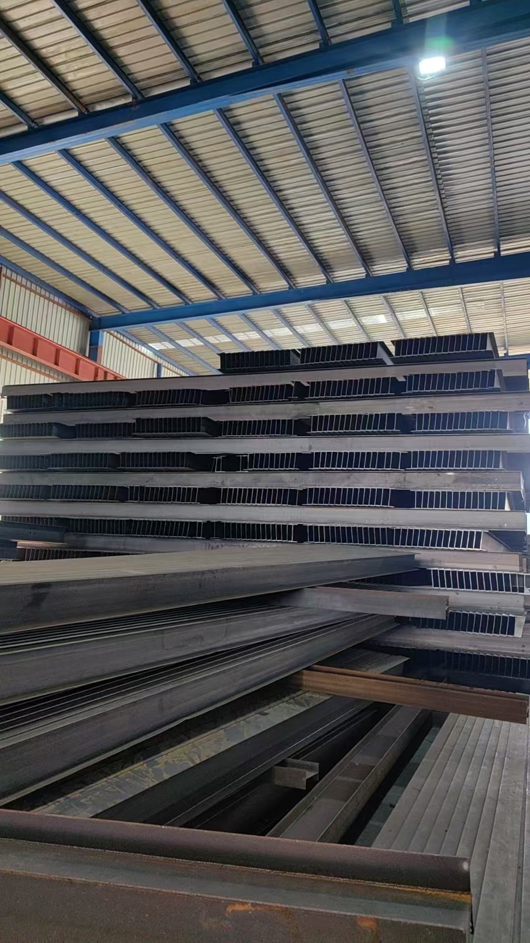 RELIANCE Professional Supply Hot Rolled H-Shape Steel Profile H Beams for Construction School Office Building House Decoration