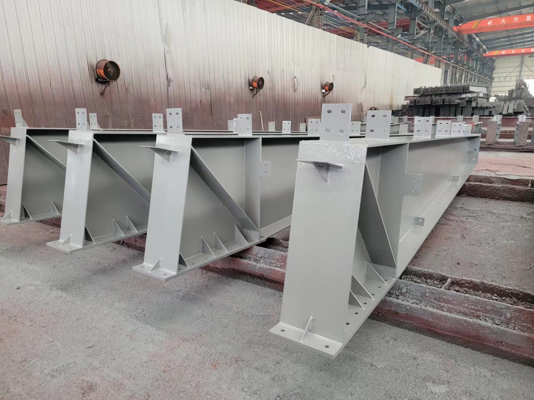 Customized Sizes Painted Galvanized Steel Columns &amp; Beams with Baking Varnish for Warehouse &amp; Workshop Use