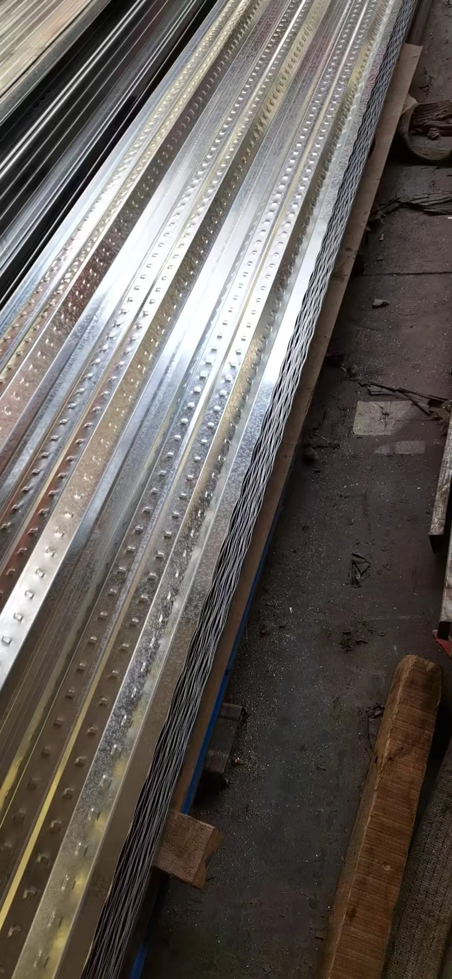 Commercial High-Rise Steel Structure Buildings Prefabricated Steel Office &amp; Retail Complex China Steel Structure Supplier