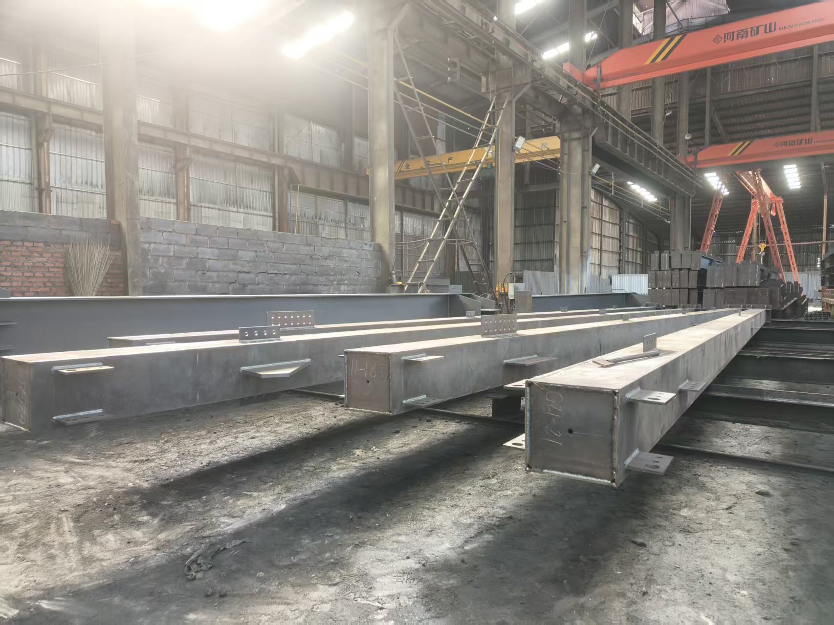 Custom Fabricated Steel Structure Beams and Columns for Construction