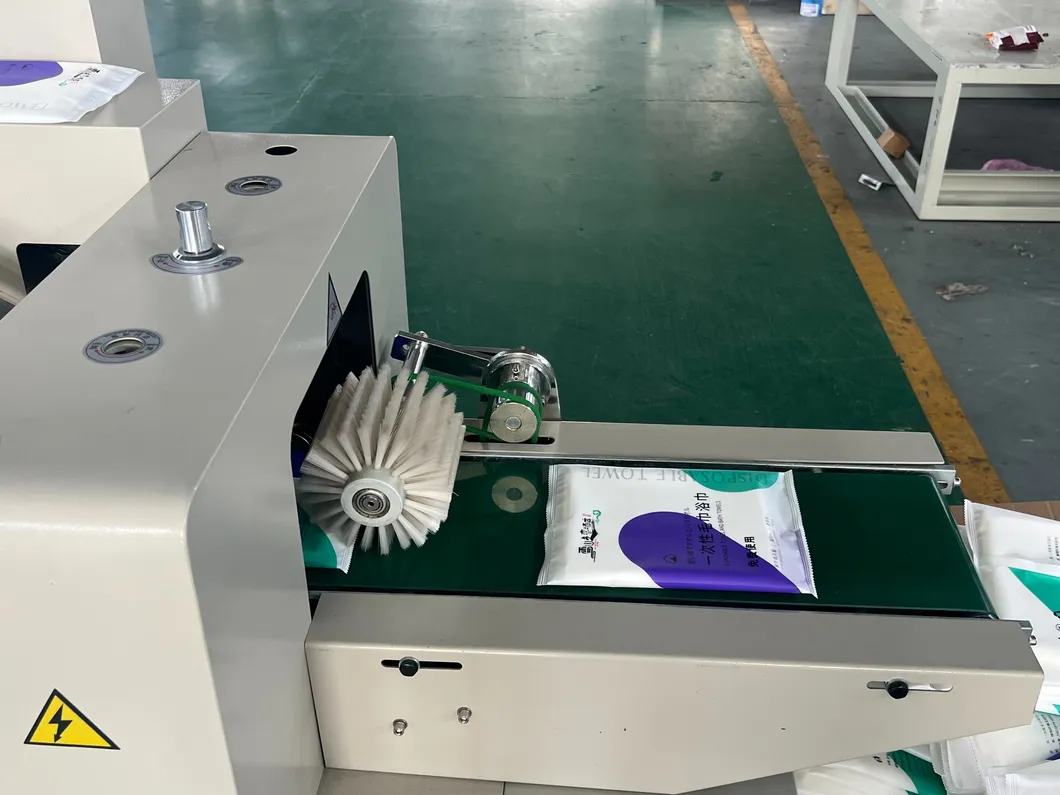 Portable Nonwoven Cleaning Towel Pedicure Manicure SPA Facial Towel Beauty Salon Disposable Face Towel Folding Making Machine