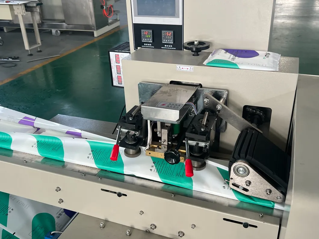 Portable Nonwoven Cleaning Towel Pedicure Manicure SPA Facial Towel Beauty Salon Disposable Face Towel Folding Making Machine
