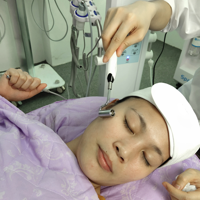 Galvanic Skin Care Roller