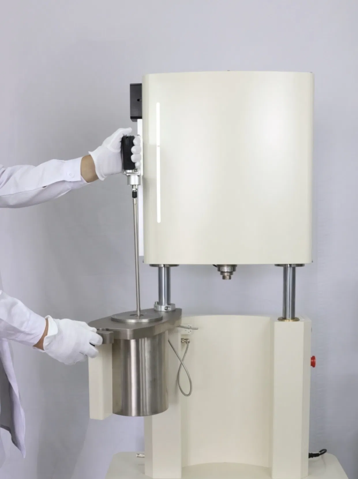 Precision Materials Characterization System for Plastic Rubber Product Analysis