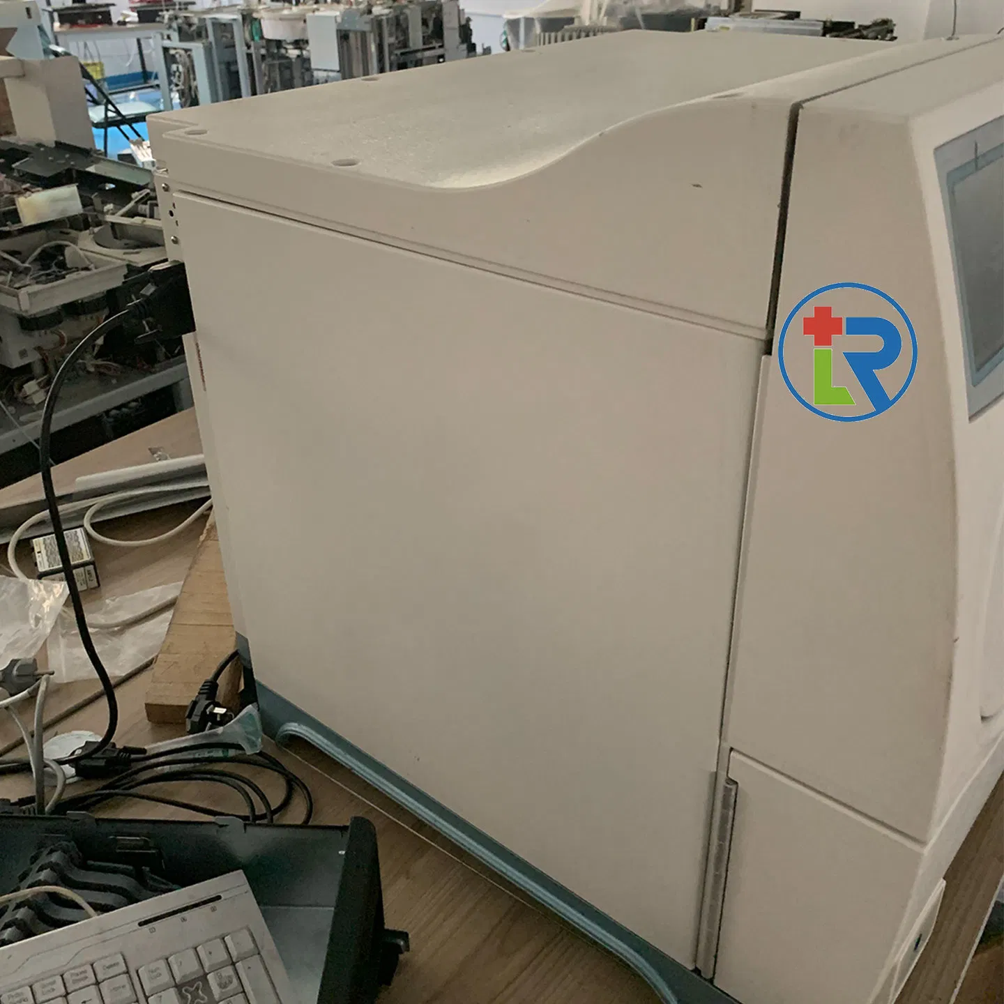 Vitek 2 Advanced Microbial Identification System Analyzer for Hospital &amp; Lab Use