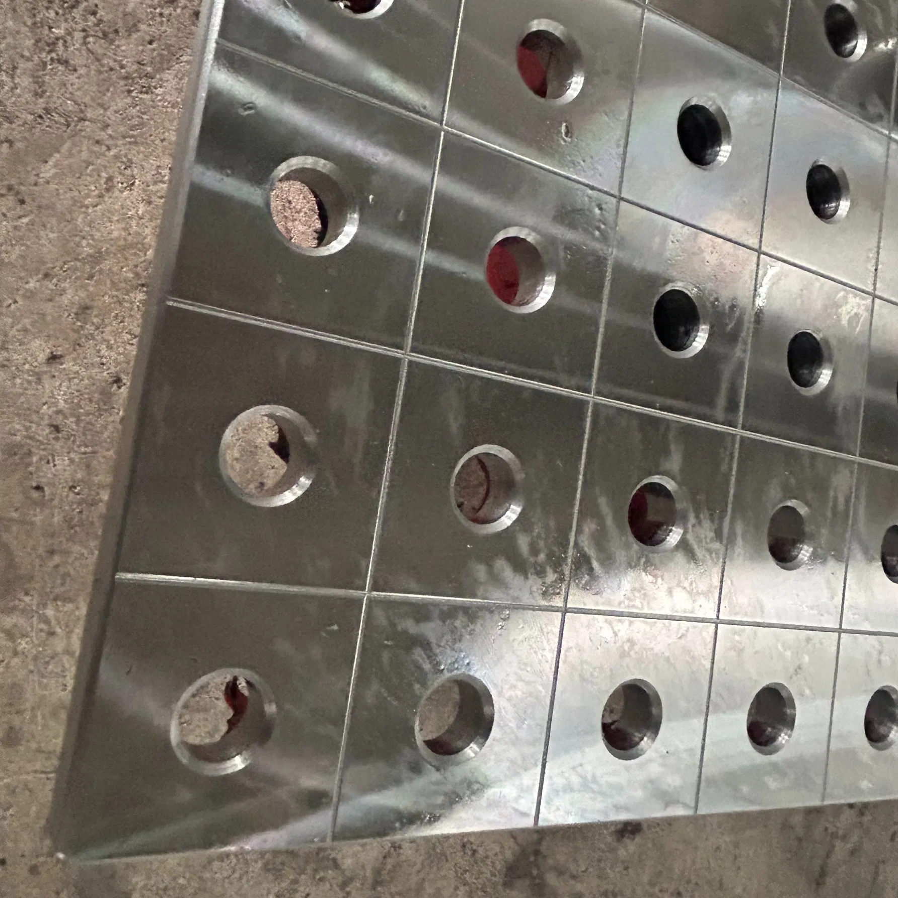 High - Precision 3D Flexible Welding Platform, Quick Assembly for Industrial Welding