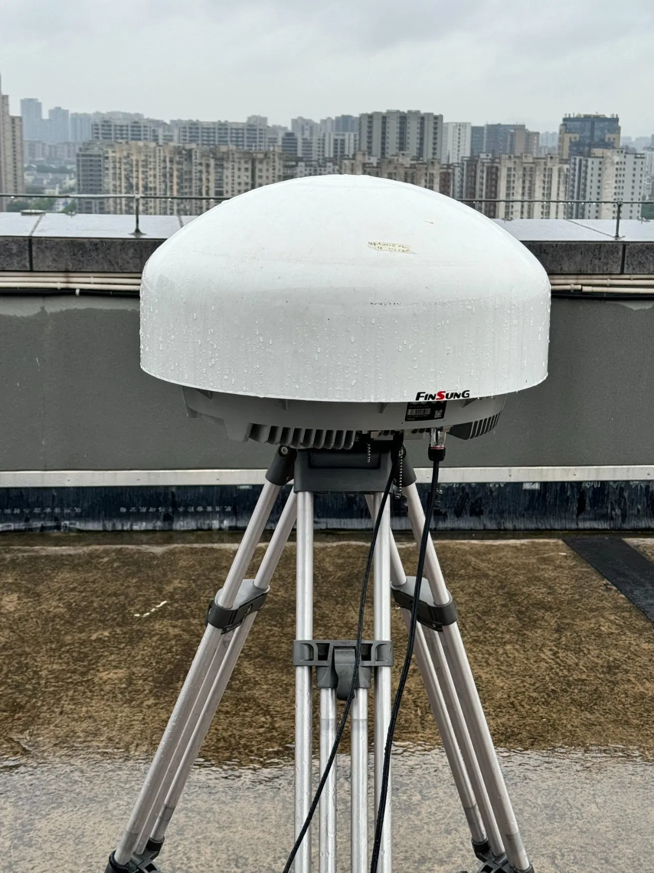 High-Performance Fixed Broadband Drone Identification Platform: Direction Finding, Spectrum Analysis, and Wireless Network Integration